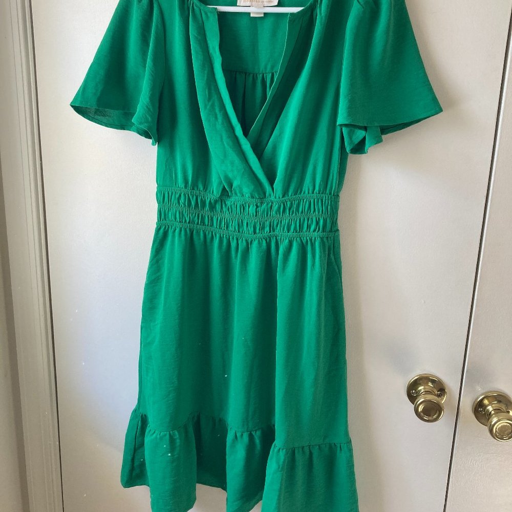 Monteau Kelly Green Dress with Flutter Sleeves and Tiered Hem